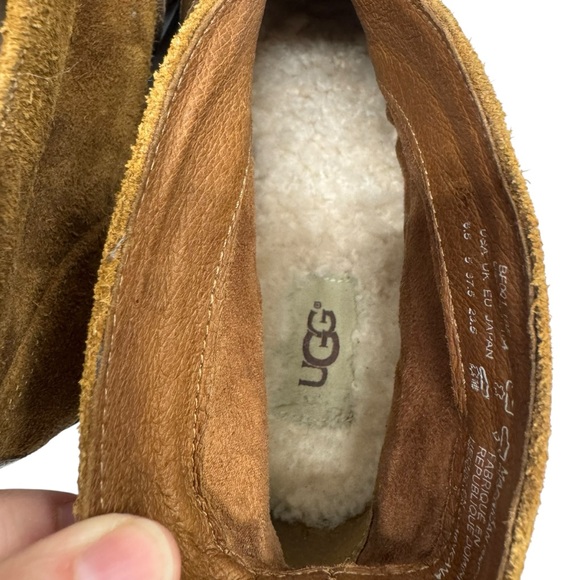 UGG Wright Boots Women’s 6.5 Belted Brown Suede Ankle Chukka Booties Leather - Picture 10 of 14